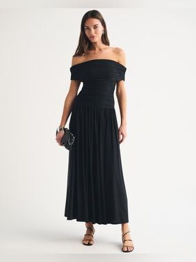 Abercrombie & Fitch | Dresses | The Af Giselle Pleated Cutout Maxi Dress | Poshmark Abercrombie & Fitch | Dresses | The Af Giselle Pleated Cutout Maxi Dress | Poshmark
